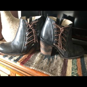 Free Bird boots Size 8
